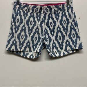 Isaac Mizrahi | Women's Size 6 | White/Blue Geometric Pattern Chino Shorts